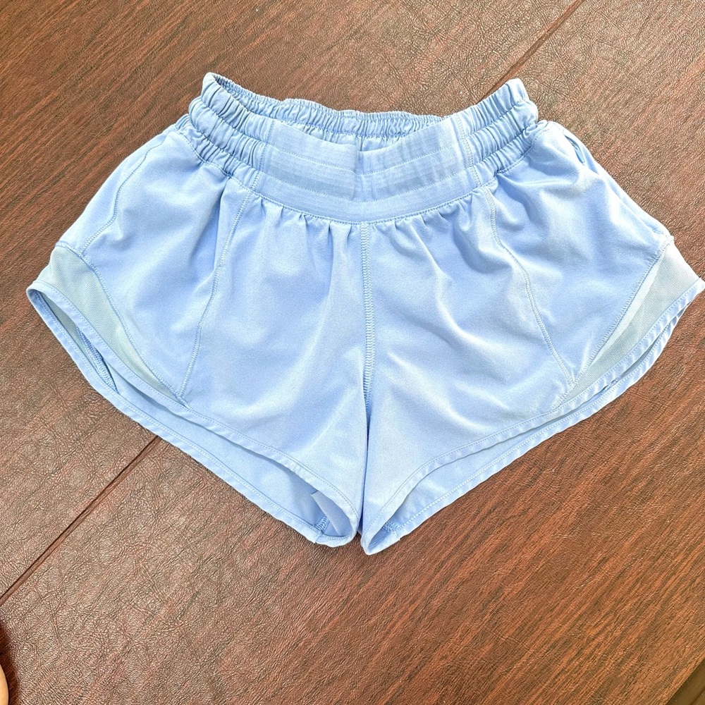 Lululemon Hotty Hot Short II *2.5"
Hydrangea Blue